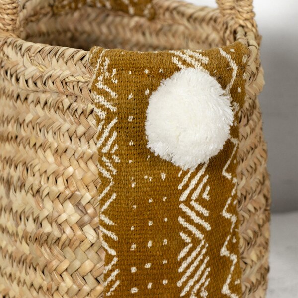 Pom Pom Bag Macro 2